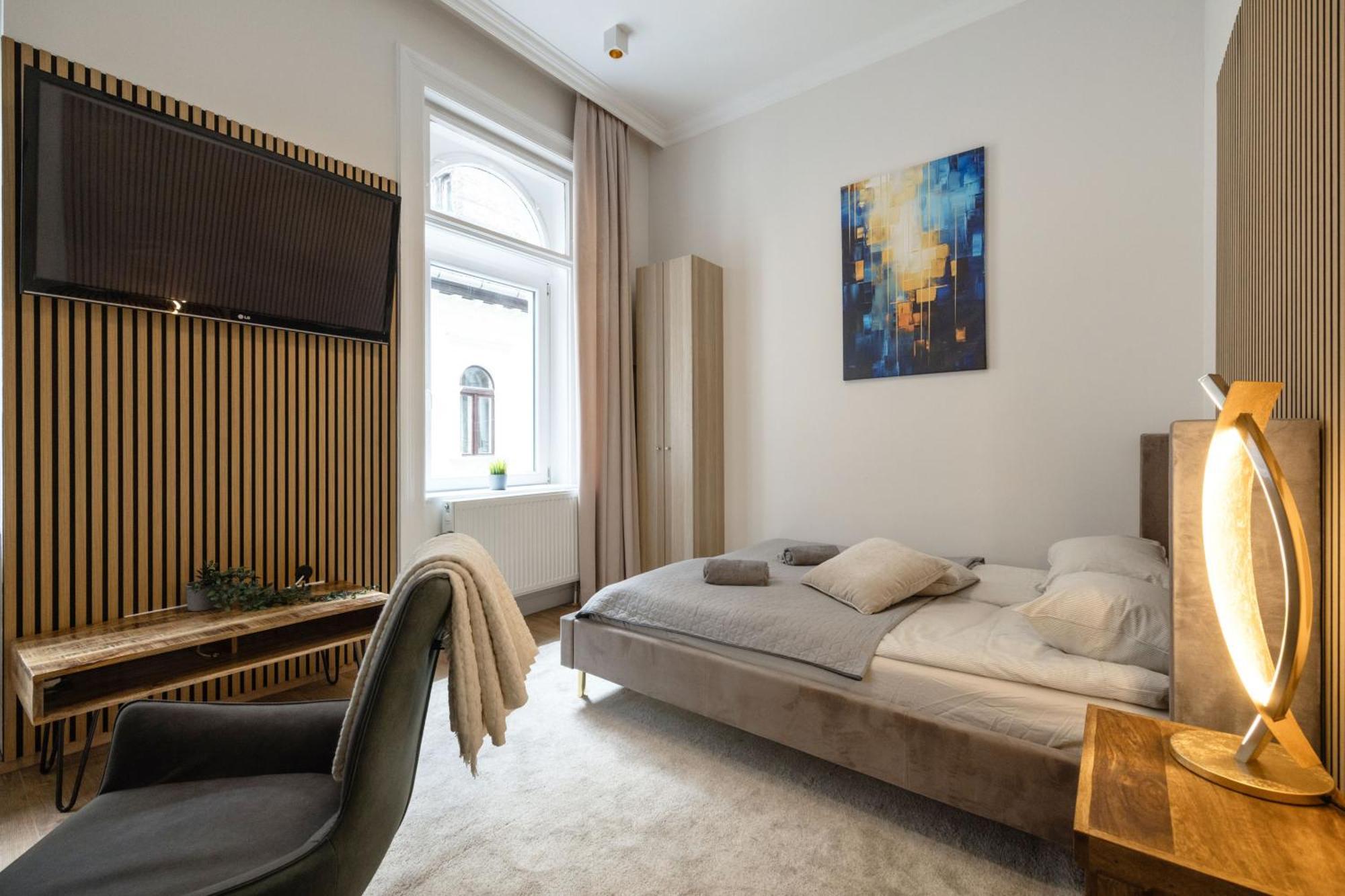 Sleek Downtown Living Apartment Budapest Exterior photo