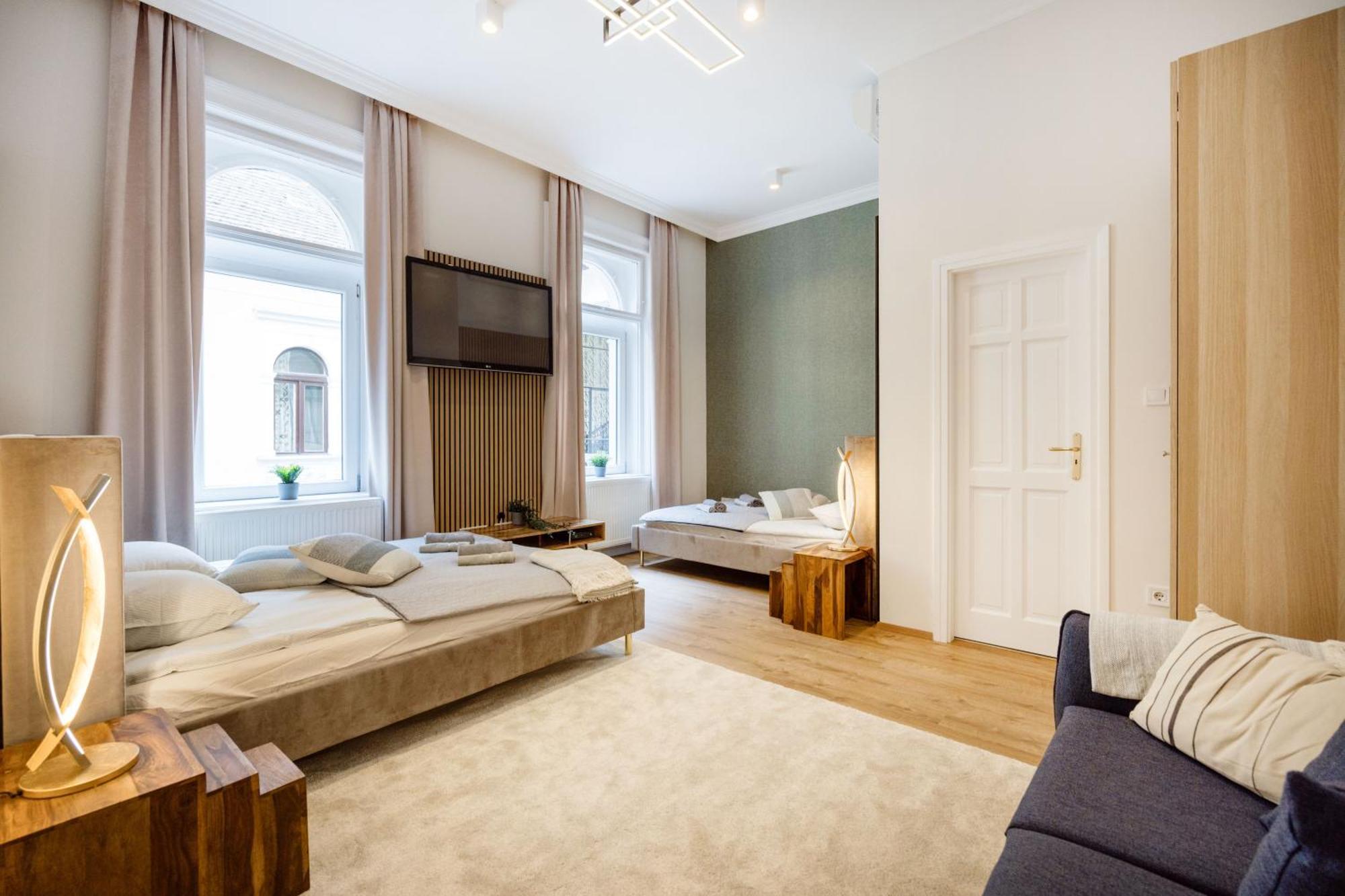 Sleek Downtown Living Apartment Budapest Exterior photo